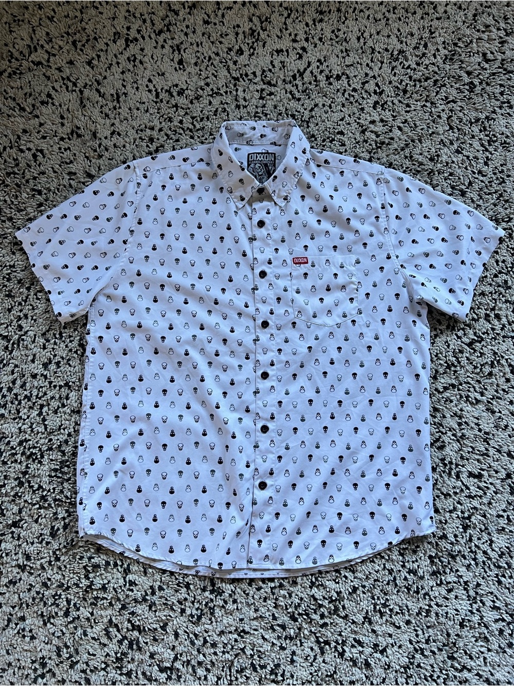 Dixxon Flannel Co Shirt Men’s XL White Skull Print Short Sleeve D-Lite Button Up